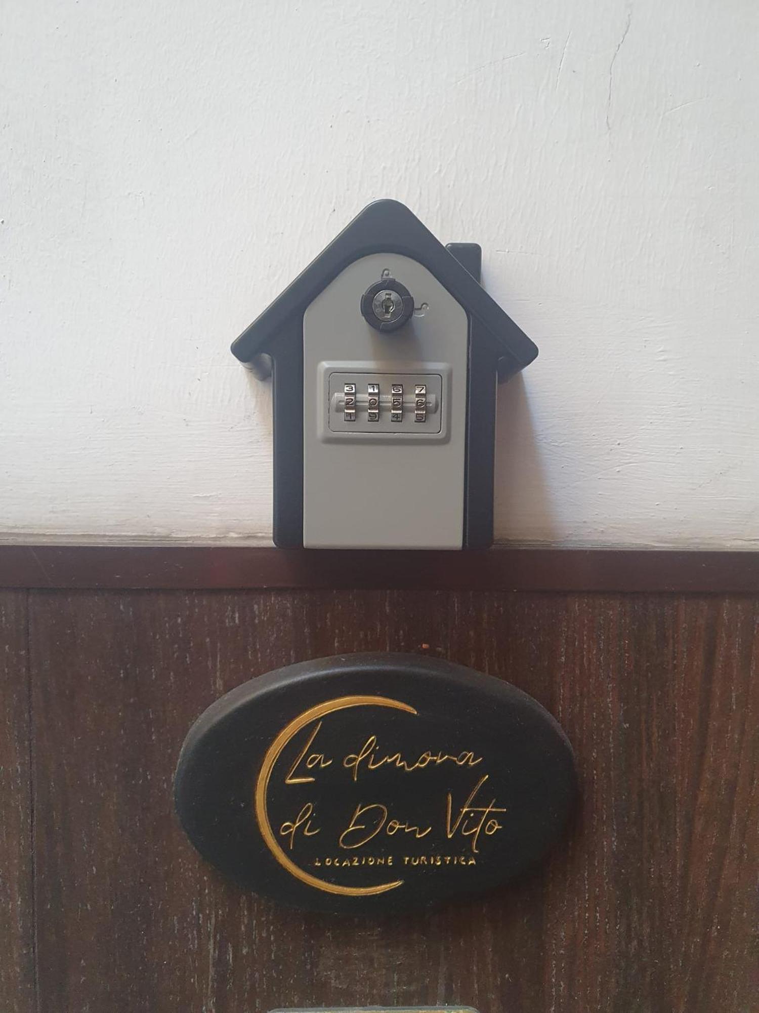 La Dimora Di Don Vito - Appartamento Confortevole บารี ภายนอก รูปภาพ
