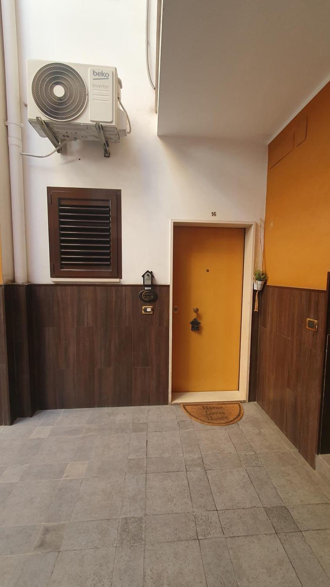 La Dimora Di Don Vito - Appartamento Confortevole บารี ภายนอก รูปภาพ