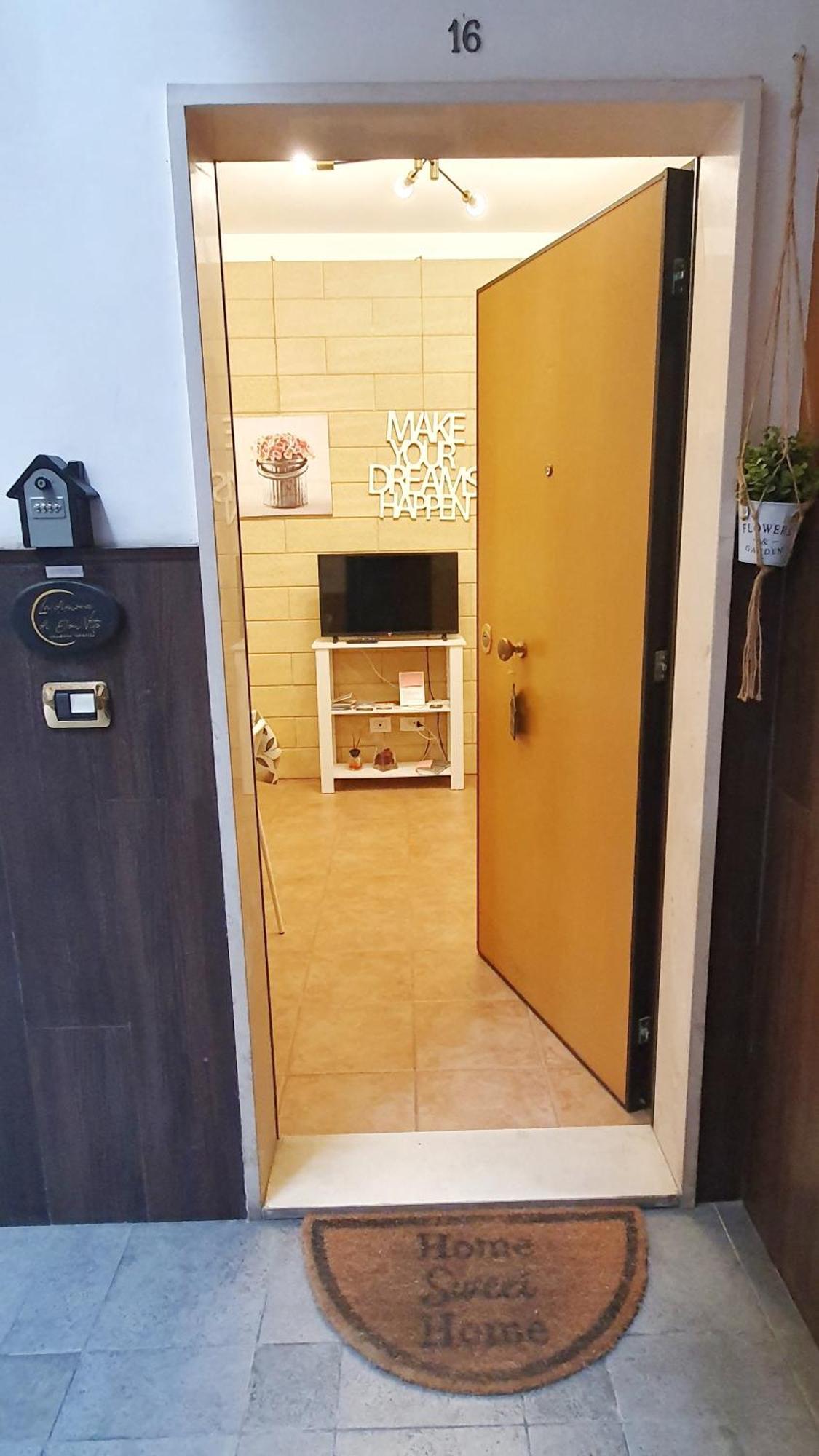 La Dimora Di Don Vito - Appartamento Confortevole บารี ภายนอก รูปภาพ