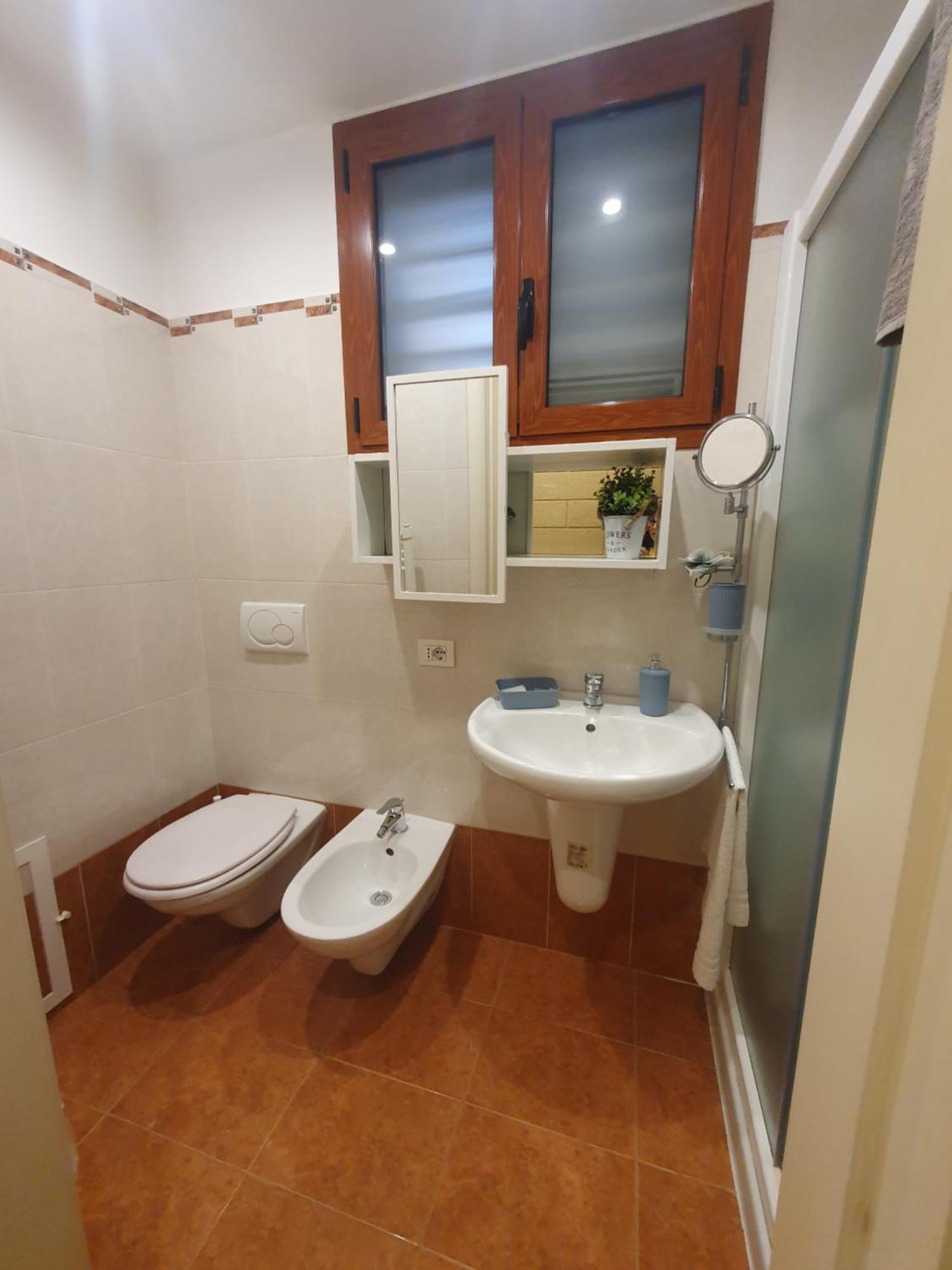 La Dimora Di Don Vito - Appartamento Confortevole บารี ภายนอก รูปภาพ